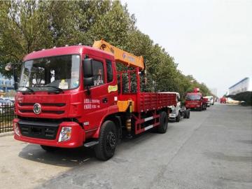Factory Dongfeng 6.3ton 4X2 Truck with Crane