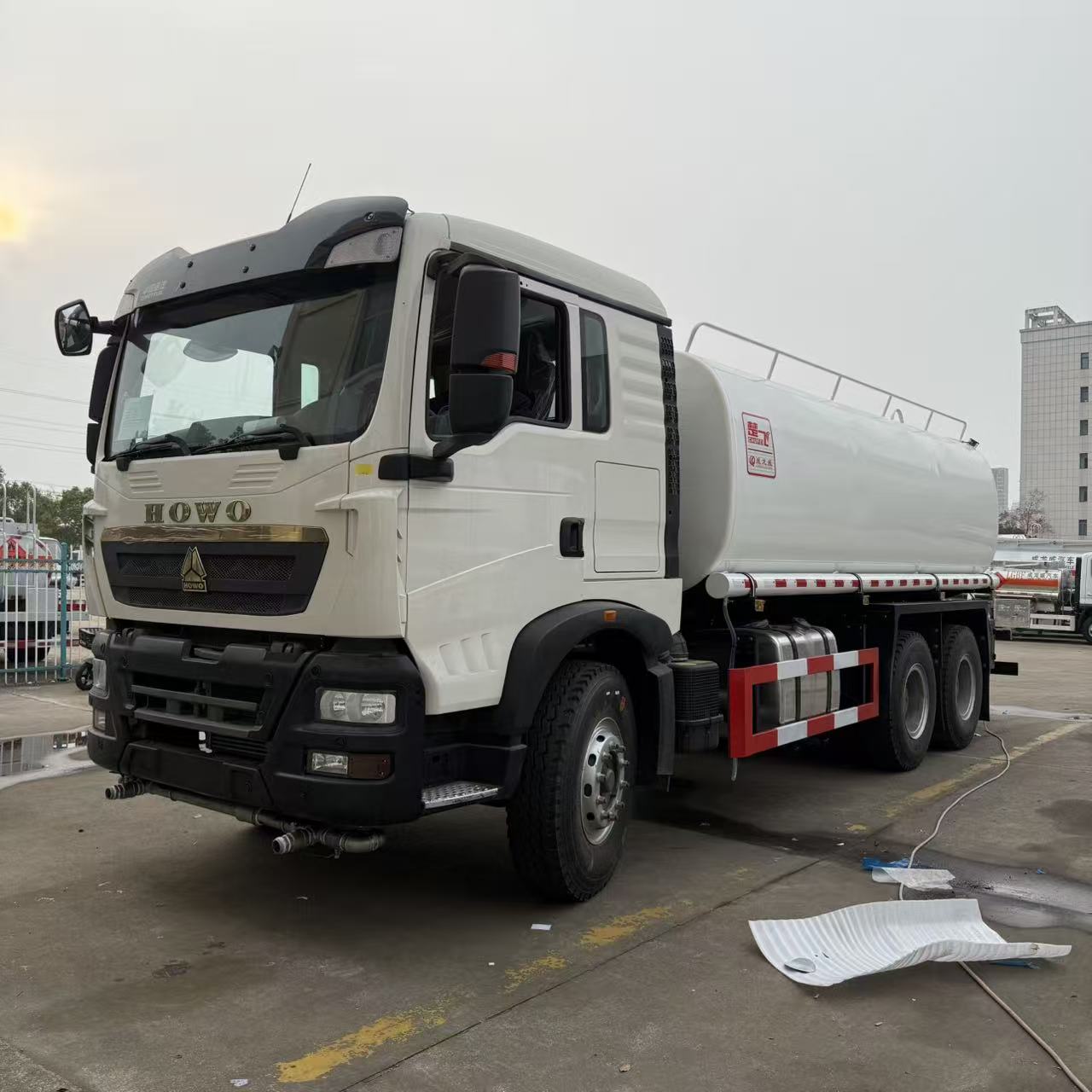 Reliable Water Tank Transportation Unit