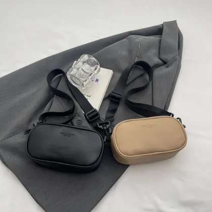 Ladies PU Summer Chest Bag: Fashionable Diagonal Design Shoulder Bag with Durable Zipper