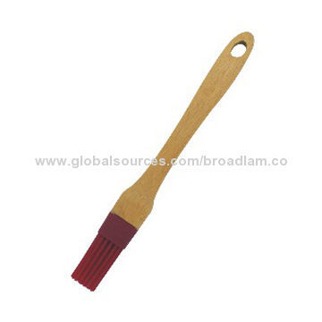 Silicone brush, oak handle