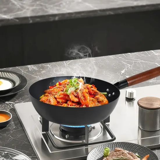 Customized 28cm PFOA-Free Carbon Steel Nitrided Preseasoned Wok with Wooden Handle