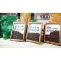 Granos de café cremoso de ciruela