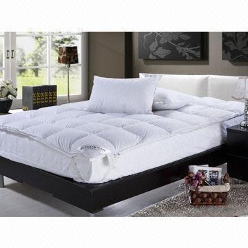 Mattress top or protector with 2 to 4cm feather filling, to EU USA markets, customized sizes