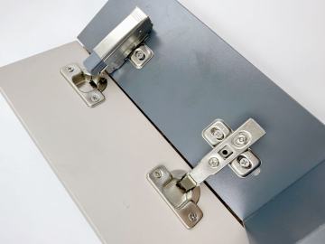 Clip-On Hinge with Removable Soft-Close Damper