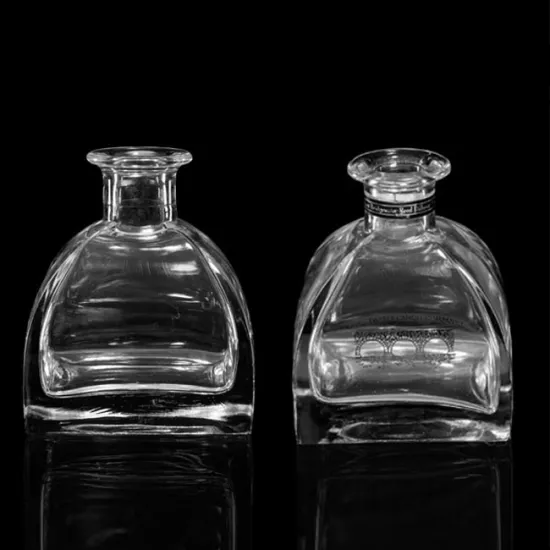 Soda-lime Glass 9 OZ Diffuser Pyramid Glass Bottles With Cotk Top
