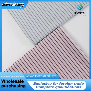 Уютный трикотаж с рисунком морской звезды