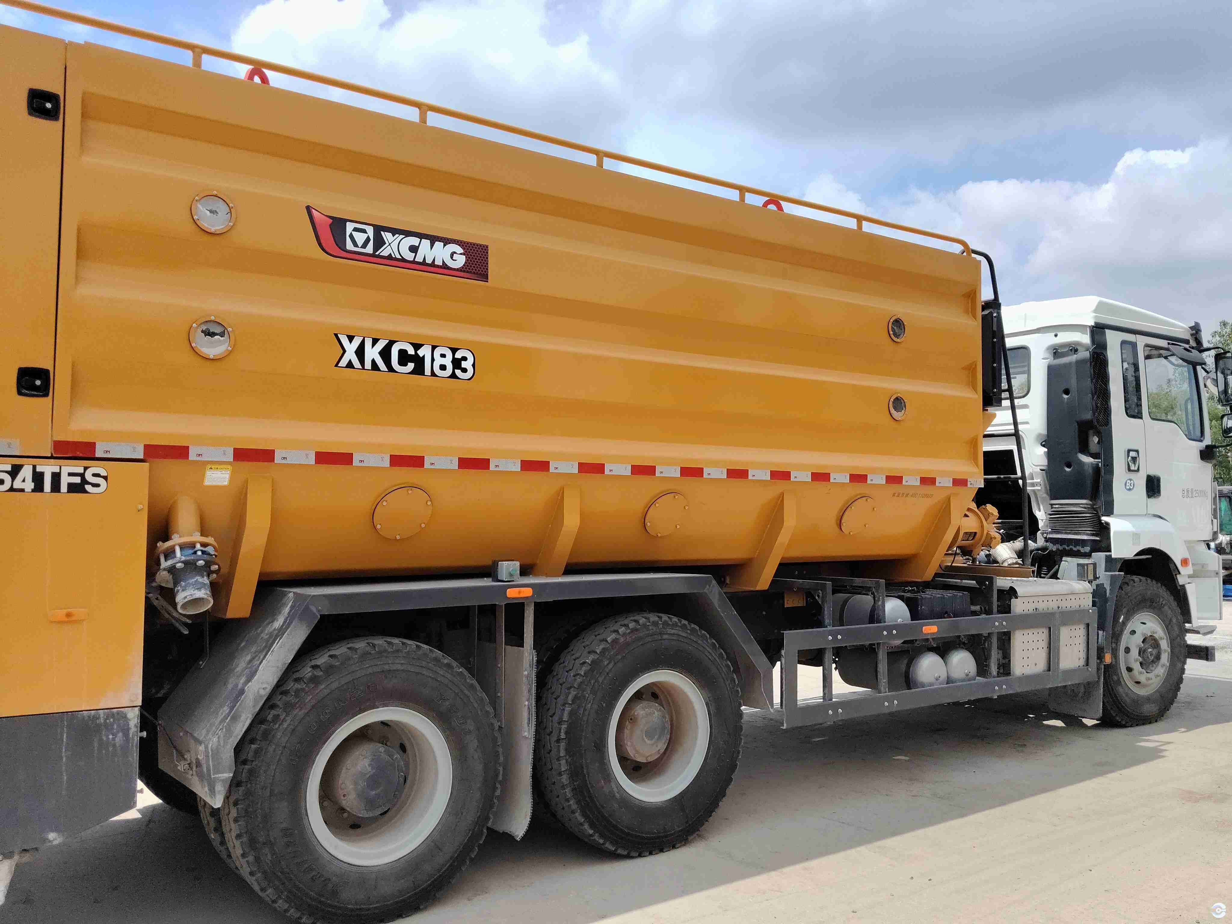 XKC185 (4)