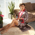 Verão masculino luxuoso quimono manto de cetim macio