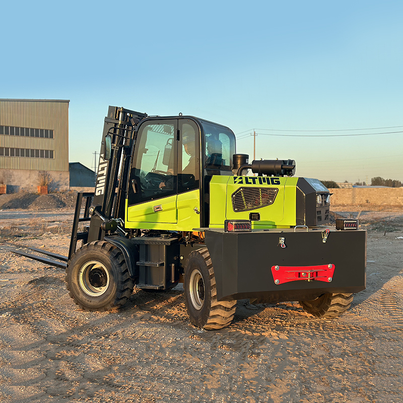 4WD Articulated Off-Road Diesel Forklifts: 6t, 5t, 3ton, 3.5ton, 4x4 Rear Rough Terrain Forklifts