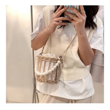 2021 pearl handle pierced bucket straw lady bag