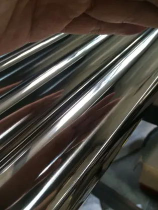 Seamless stainless steel pipe and tube