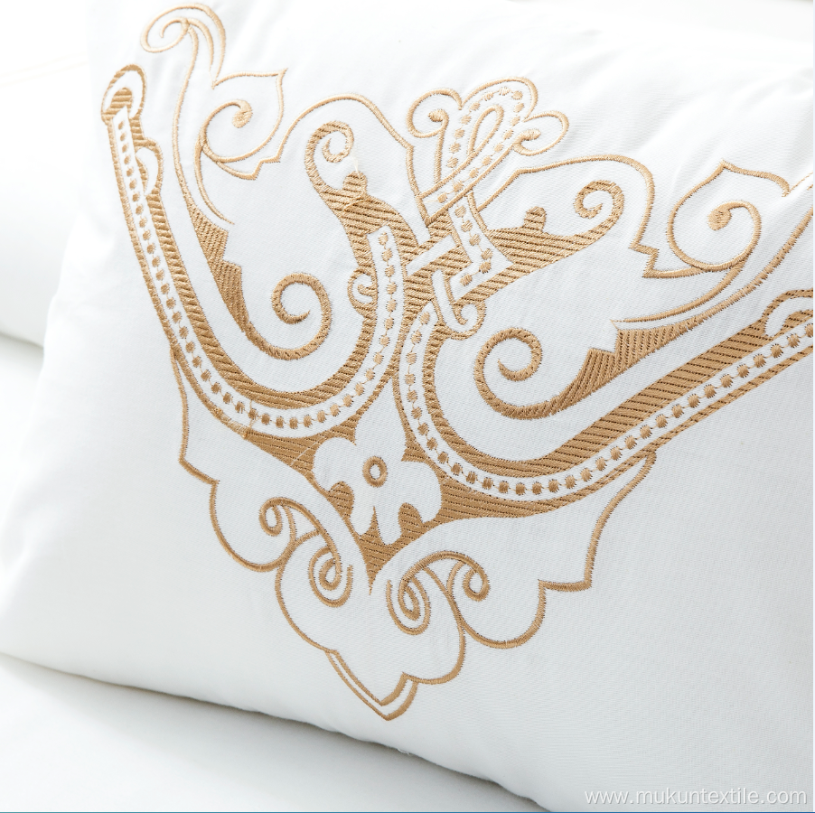 Luxury bedding comforter bedding set