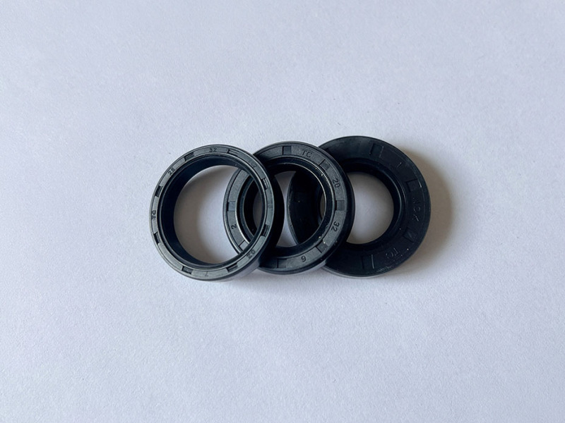 Nitrile rubber skeleton oil seal