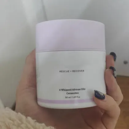 Drunk Lara Retro Cream Facial Moisturizer for Skin Whitening and Protection