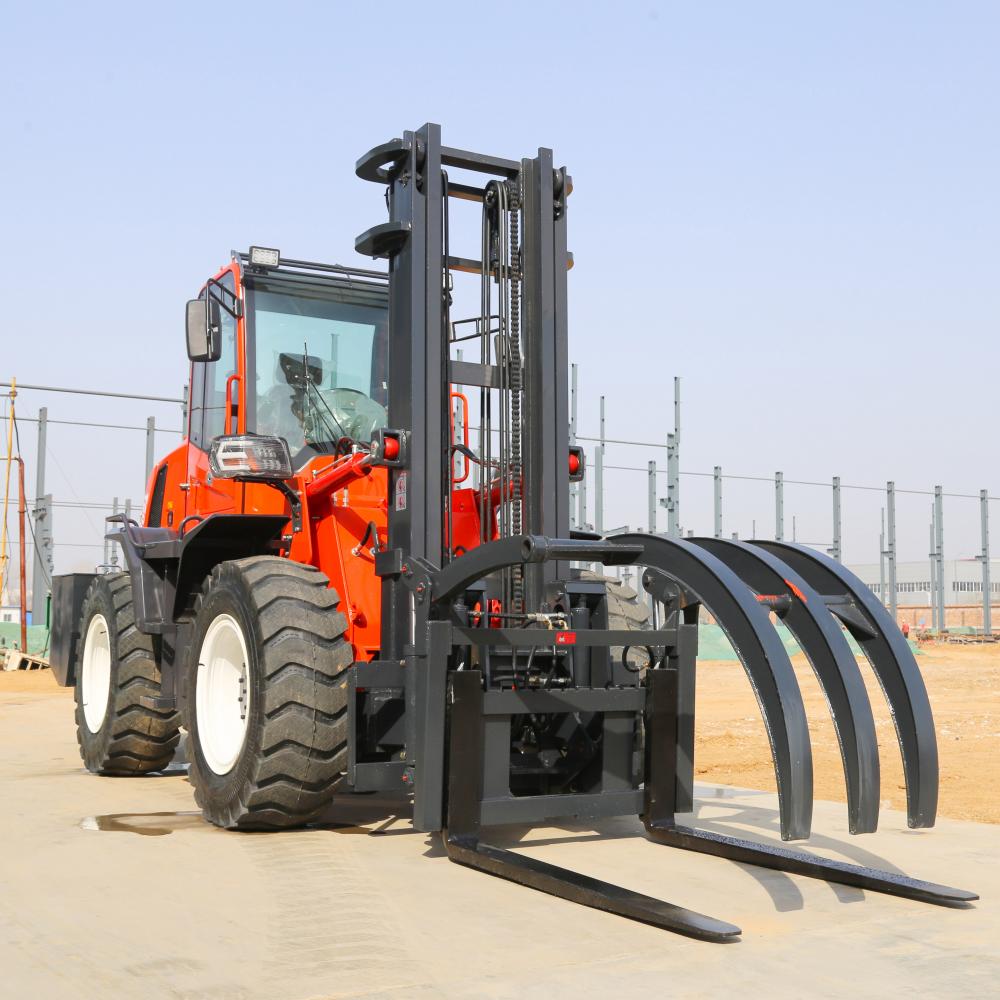 Fraste de quatro rodas All-Terrain Forklift Preço de 3 toneladas