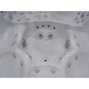6-Person Acrylic Outdoor spa