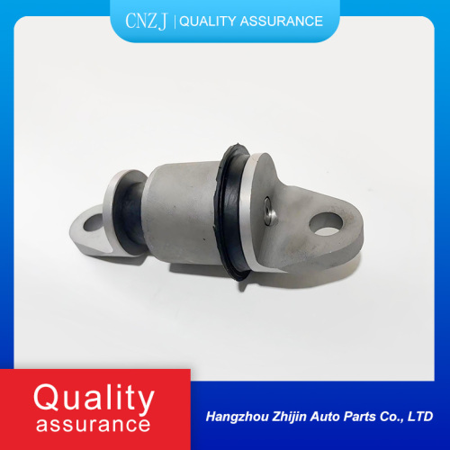 Douille du bras de commande inférieur arrière McLaren ①