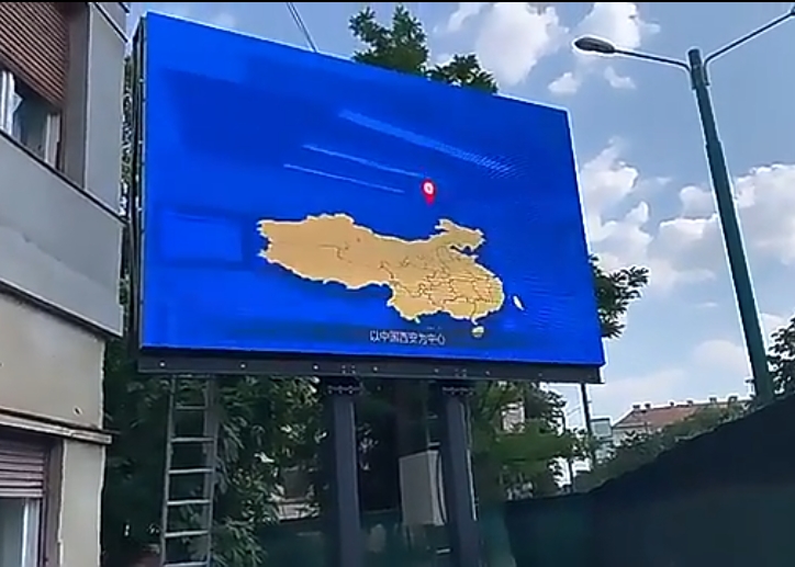Outdoor waterproof full color double sided led display