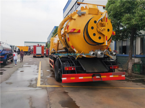 Dongfeng 8000L disposal sewage suction vehicle trucks