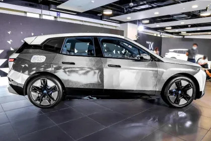 Bavarianmotorwork IX Hot Sale 566km Pure Electric Car Medium Large SUV New Energy Vehicles 4WD High Performance Max Speed 250km