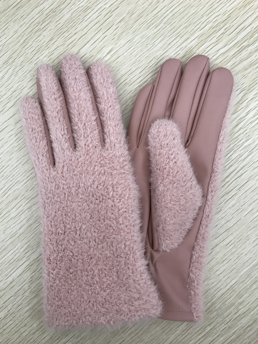 Guantes de tela con poliéster y spandex