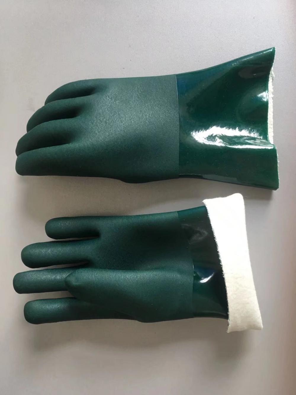 Green sandy cotton lined with fishing gloves