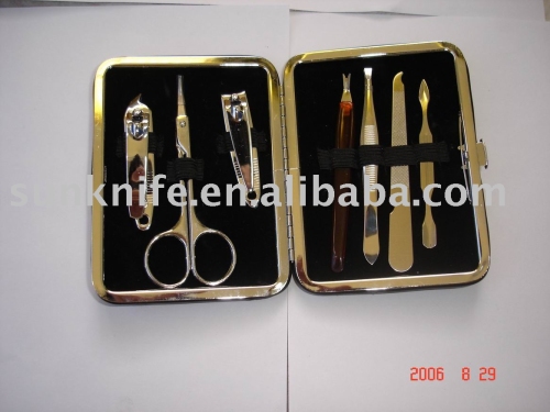 7-pc manicure set with metal frame case