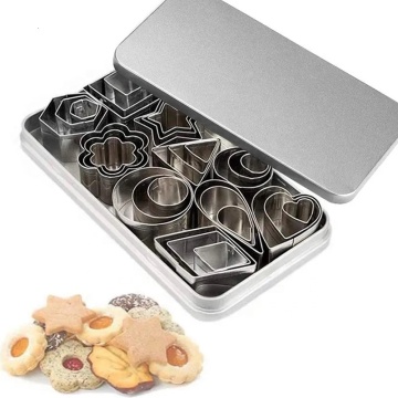 30Pcs Mini Baking Moulds Set with Stainless Steel Sugar Biscuit Press Stamp DIY Fondant Cake Mold Pastry Decor Accessories