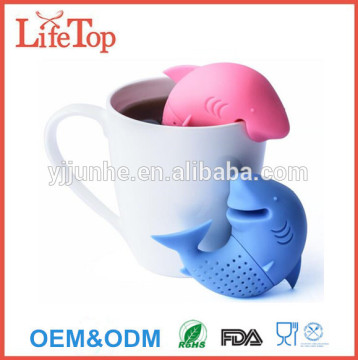 Non-toxic Blue and Pink Mr and Mrs Shark Tea Infuser Set of 2