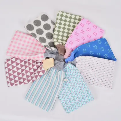 Mauri 2022 Bath Scrub Glove Exfoliating Gloves