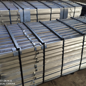 Wholesaler of Perforated Template Formwork and Hy-Ribbed Mesh Wall Plaster for Stucco Concrete and Metal Lath Corner Bead