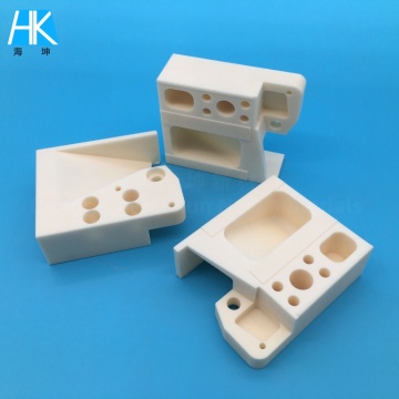 Module Al2O3 de composant structurel en céramique d'alumine de précision avec géométrie complexe et usinage CNC multi-cavité