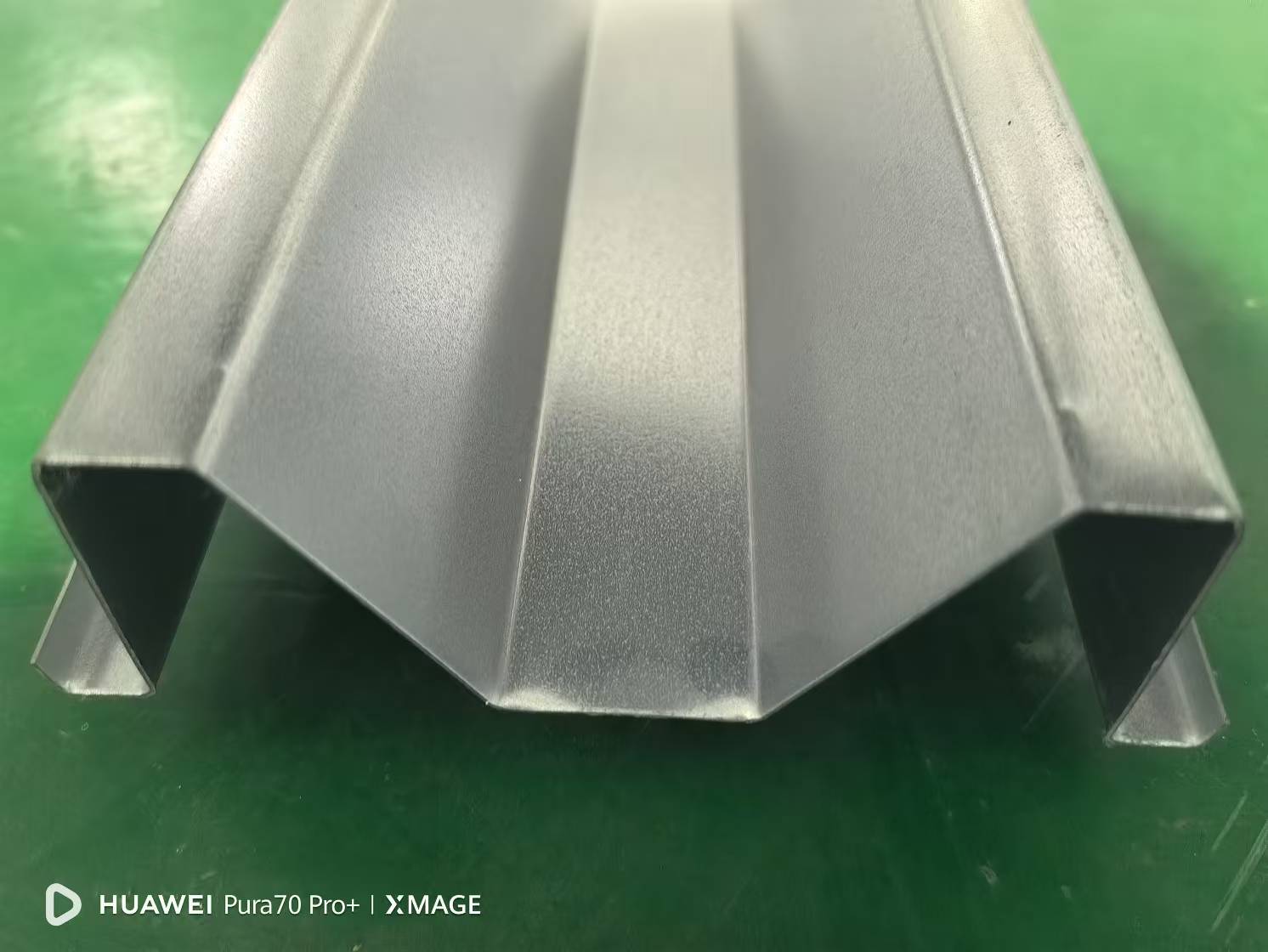 Steel waterproof M shaped channels in BIPV