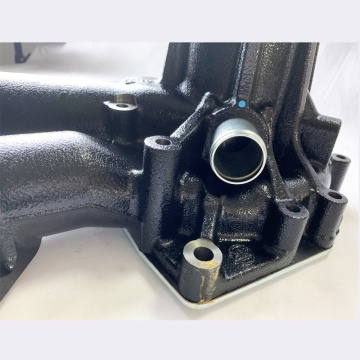 Pièces de moteurs 6HK1 Isuzu Pompe à eau 1136501334