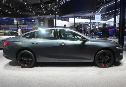 Wholesale Cheap Chevrolet Malibu XL 1.5T 2.0T Redline Gasoline Sedan Cars