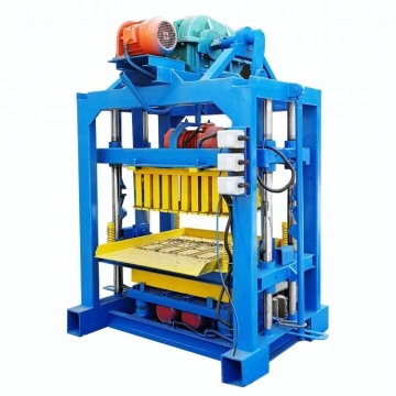 Hollow Cement Block Machine QT4-40 for Sale in Peru