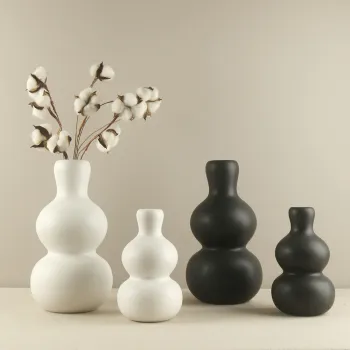 Modern Ceramic Flower Vases: Stylish Decorative Centerpieces for Home and Hotel Interiors
