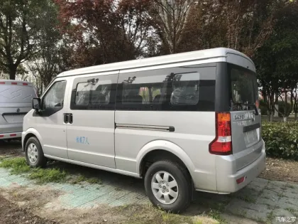 Dongfeng DFSK C56 Comfort 112HP Medium Passenger Van, Truck, Bus and Mini Bus for Public Transportation - For Sale