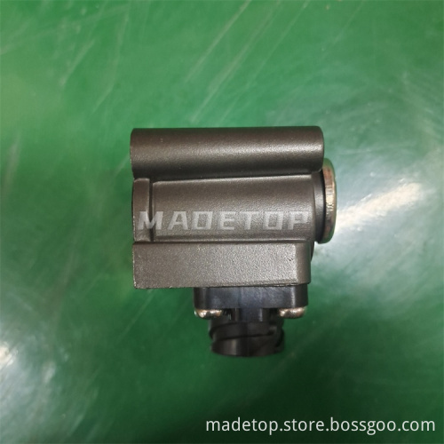 Air Brake Valve Solenoid Valve A4052640389 4052640389 A9452601957 9452601957 for Mercedes Benz