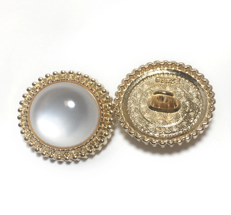 girl's pearl button