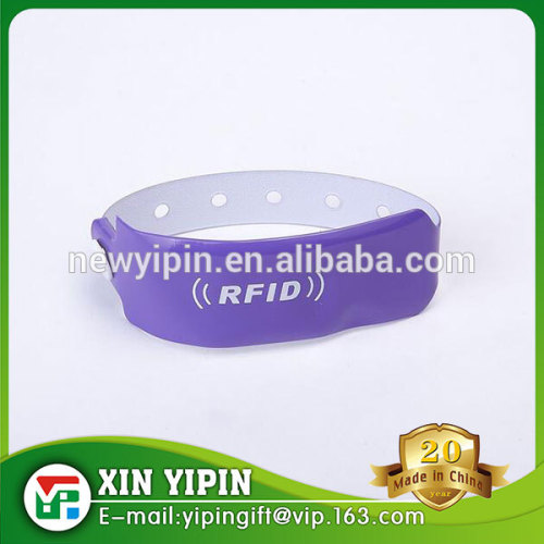 disposable vinyl RFID wristbands waterproof for events and parties