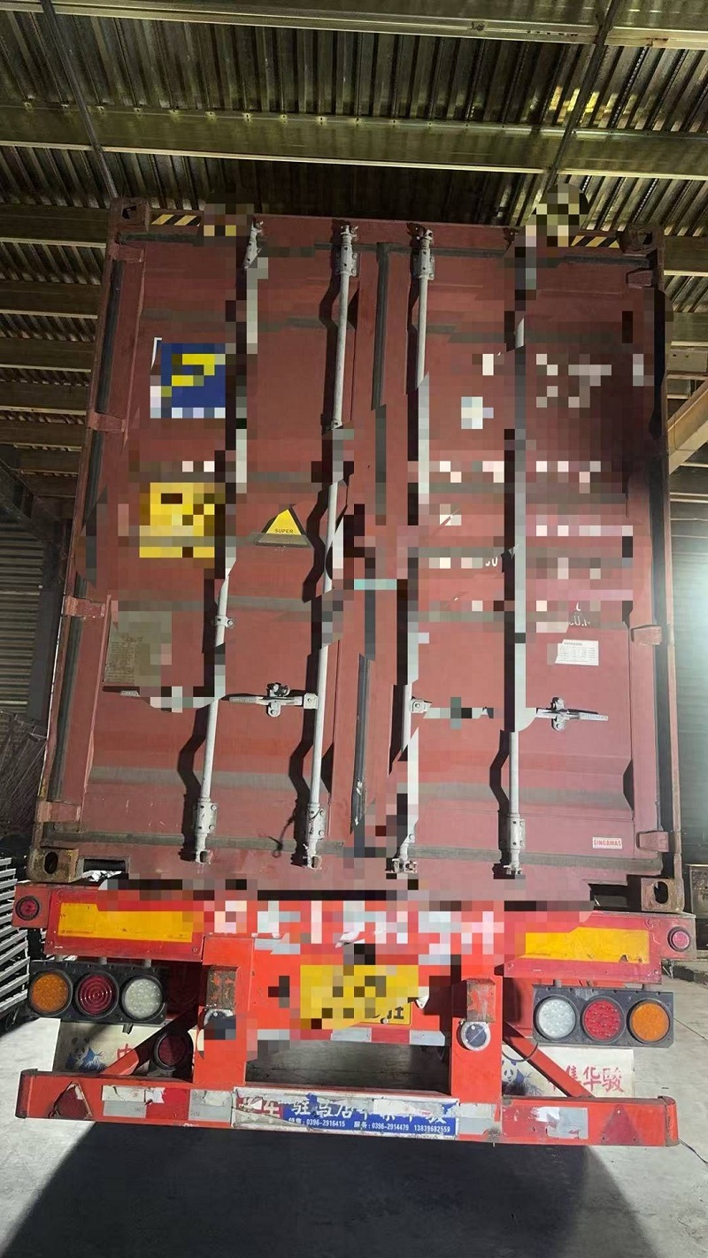 Ruisilaifu Motorcycle Tires Set Sail for South Africa! Two Containers Shipped Simultaneously, Showcasing New Heights of "Made in China"