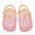 Sandálias personalizadas do bebê do verão