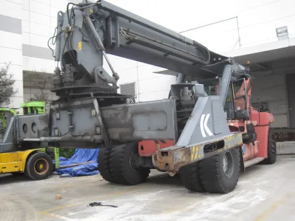 Kalmar 45 Ton Reachstacker DRF45 - Original Painting