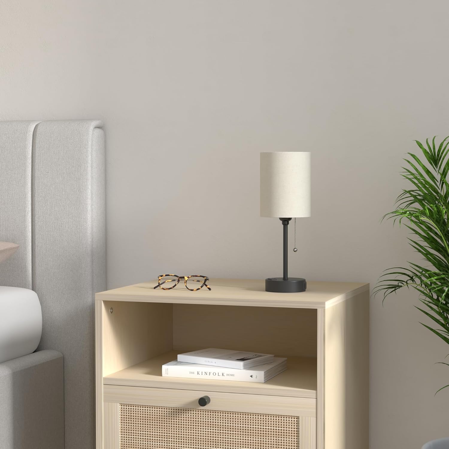 Bedside Table Lamp With USB And Outlet (14)