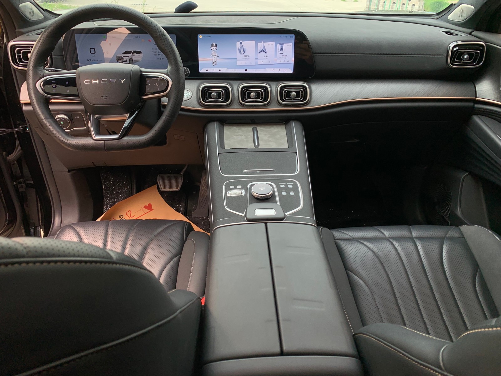 Two-Wheel Drive Luxury Edition 5-Seater