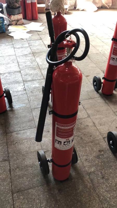 CO2 fire extinguisher