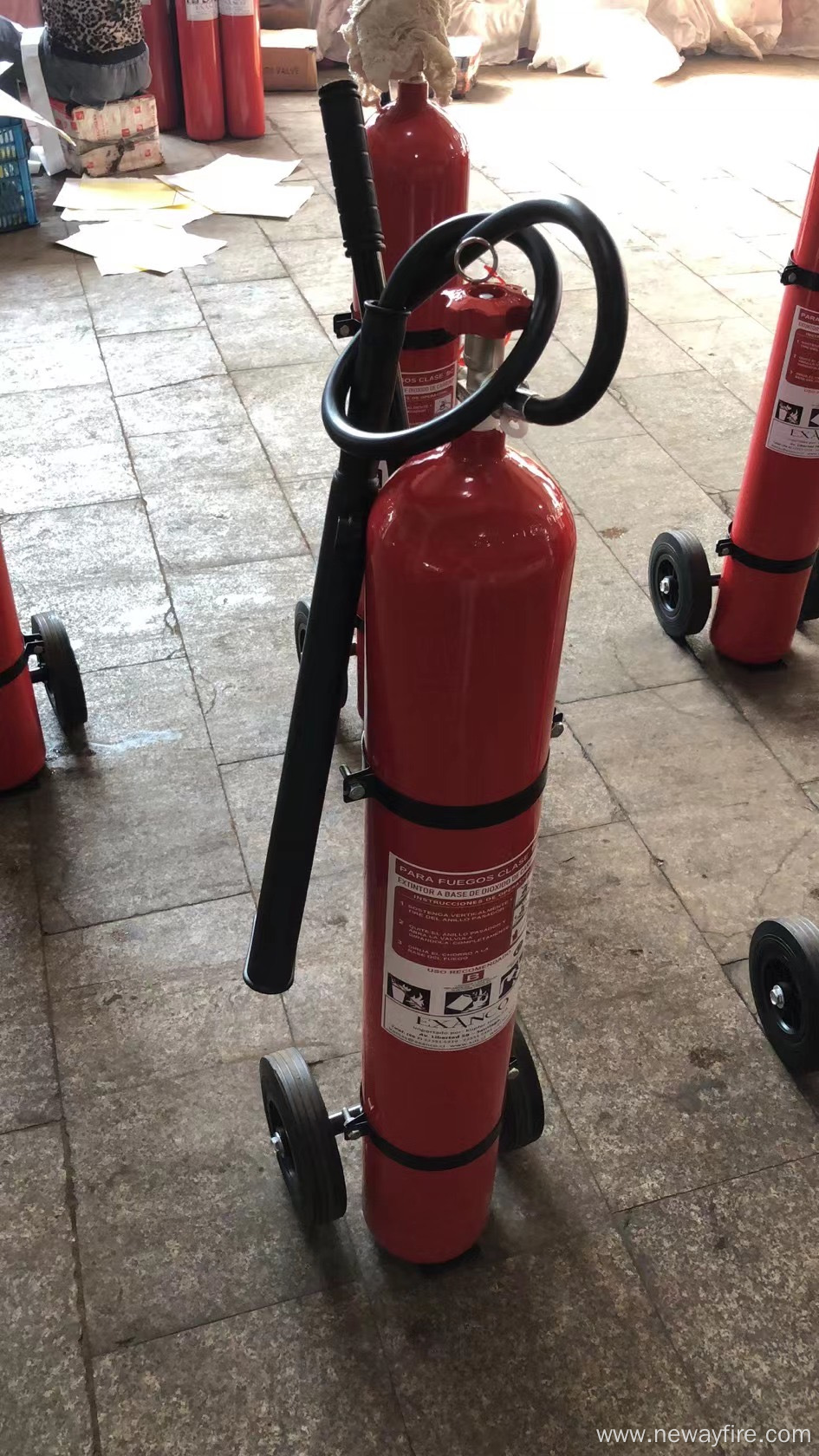 CO2 fire extinguisher