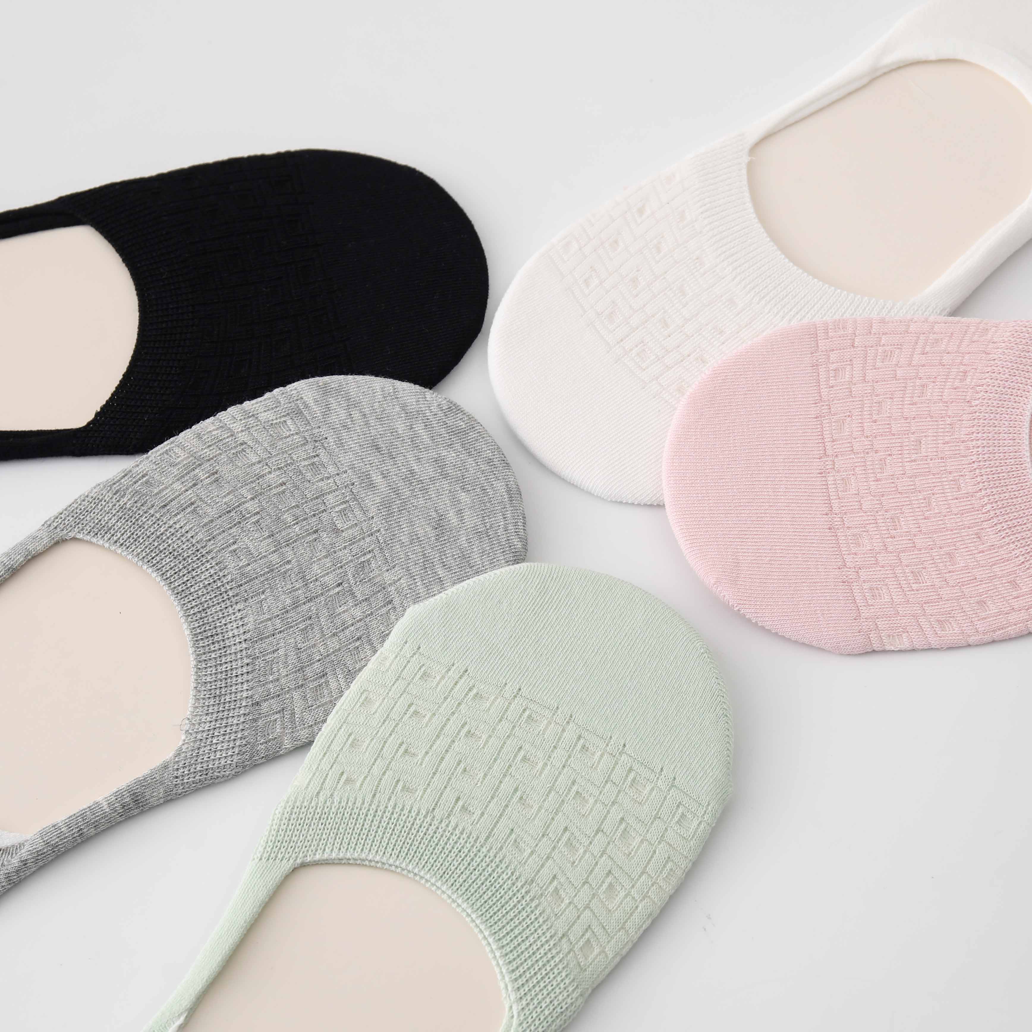 Жаночыя сеткі нябачных шкарпэтак