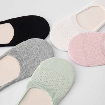 Жаночыя сеткі нябачных шкарпэтак